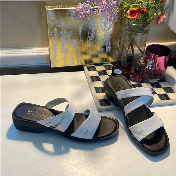 Liz Claiborne White and Black Minimalist Sandals - Picture 8 of 16